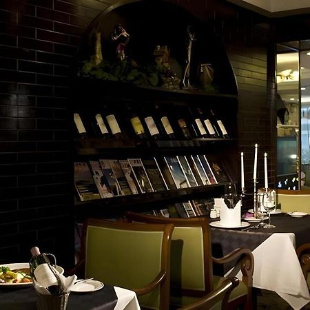 Fenggang Gladden Hotel Tiantangwei Екстериор снимка