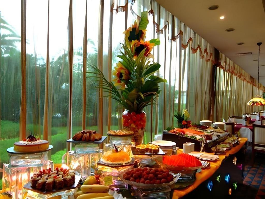 Fenggang Gladden Hotel Tiantangwei Екстериор снимка