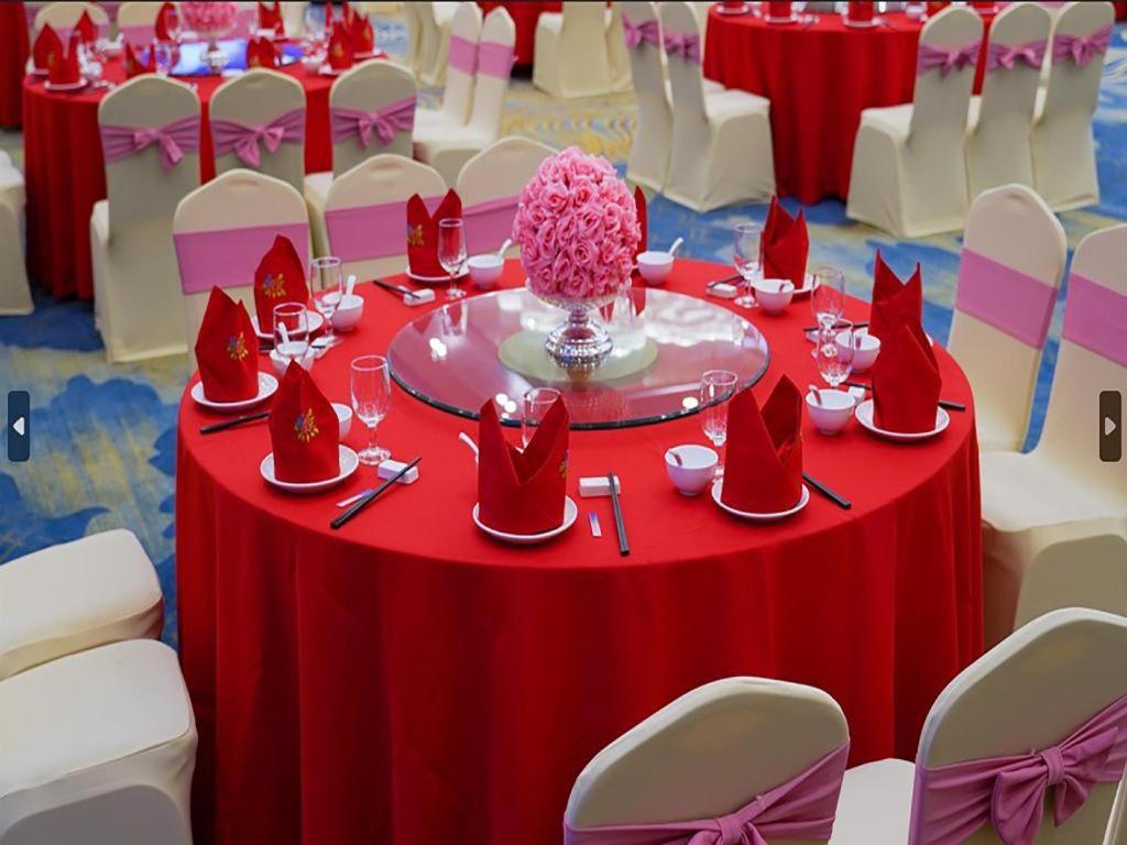 Fenggang Gladden Hotel Tiantangwei Екстериор снимка