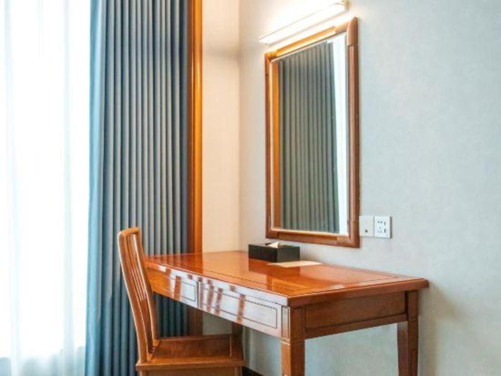 Fenggang Gladden Hotel Tiantangwei Екстериор снимка