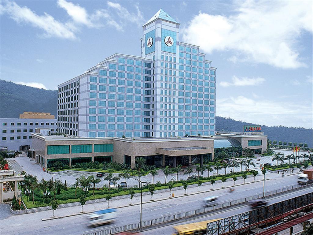 Fenggang Gladden Hotel Tiantangwei Екстериор снимка
